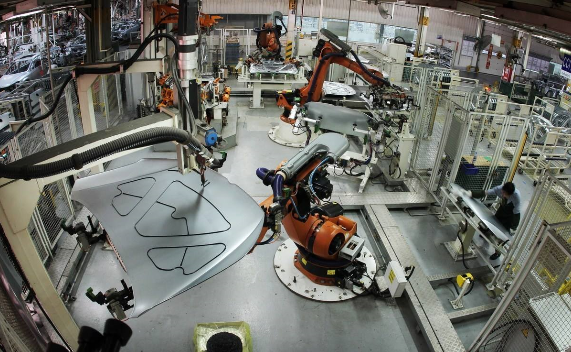 机器人下工厂成普遍现象晶振就要征服人类世界啦